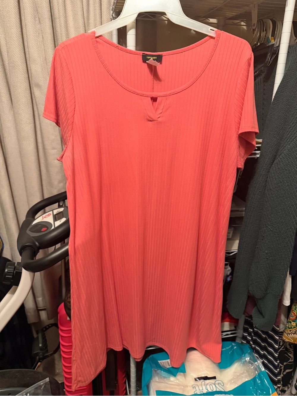 Women's Coral Short-Sleeve Scoop Neck Top